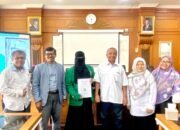 Pertahankan Tesis Berjudul “Tindak Tutur Bahasa Sugesti pada Pengalam Gangguan Cemas dalam Praktik Hipnoterapi Refri Syahlil”, Sisca Oktri Santi Raih Magister Linguistik