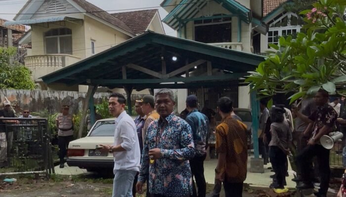 Eksekusi Rumah di Rosedale Batam Ricuh, Ahli Waris Hadang Petugas PN